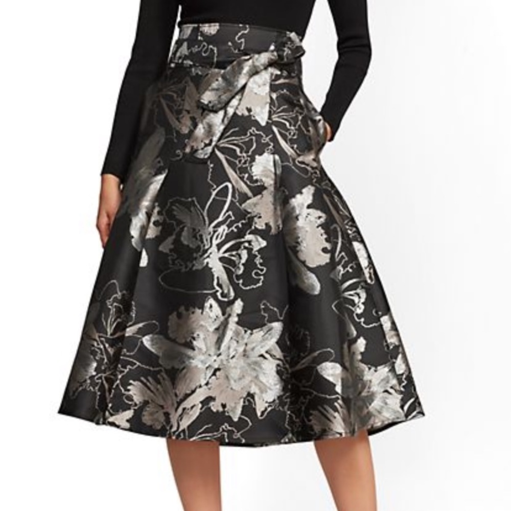 Metallic Jacquard Skirt with Tie Waist